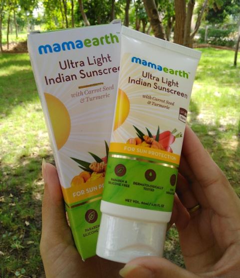 Mamaearth Sunscreen Packaging in outdoor light. (mamaearth Sunscreen review hindi)
